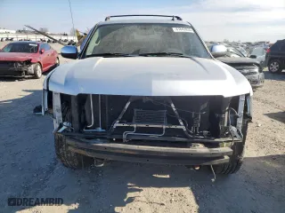 2012 Chevrolet Avalanche LT with VIN 3GNTKFE71CG150951, listed as a Copart auction lot 41843935 with 147,356 mi miles and Salvage Title. Bid and sale history available at carsss.com. Image 5.