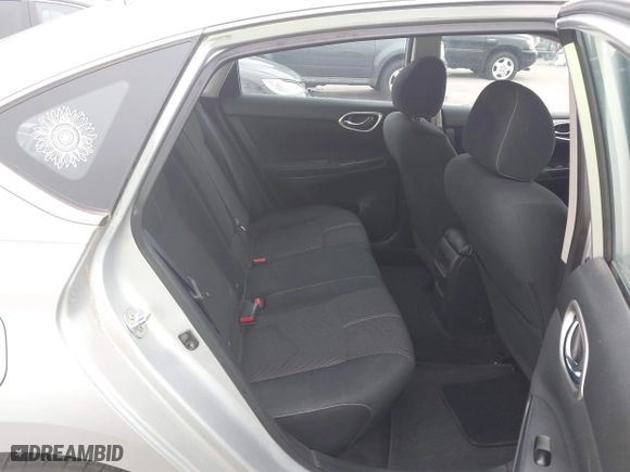 2015 Nissan Sentra S with VIN 3N1AB7AP0FY231596, listed as a IAAI auction lot 42086308 with 220,451 mi miles. Bid and sale history available at carsss.com. Image 8.