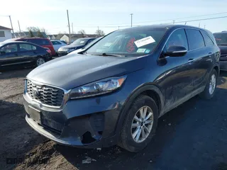 2019 Kia Sorento LX with VIN 5XYPGDA38KG526352, listed as a IAAI auction lot 41786680 with 118,826 mi miles. Bid and sale history available at carsss.com. Image 20.