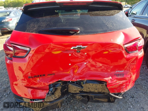 2021 Chevrolet Blazer RS z VIN 3GNKBKRSXMS532963, wystawiony jako IAAI lot #42042190 z przebiegiem 67 275 mil mil oraz . Historia ofert i sprzedaży dostępna na DreamBid. Obrazek 18.