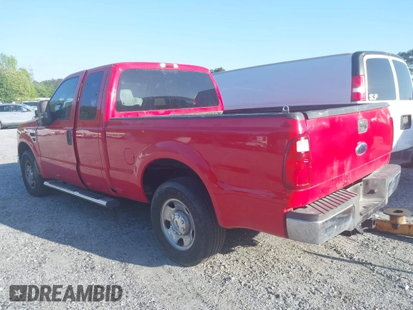 2008 Ford F-250 XL z VIN 1FTNX20588EA94040, wystawiony jako IAAI lot #41965704 z przebiegiem 258 791 mil mil oraz . Historia ofert i sprzedaży dostępna na DreamBid. Obrazek 3.