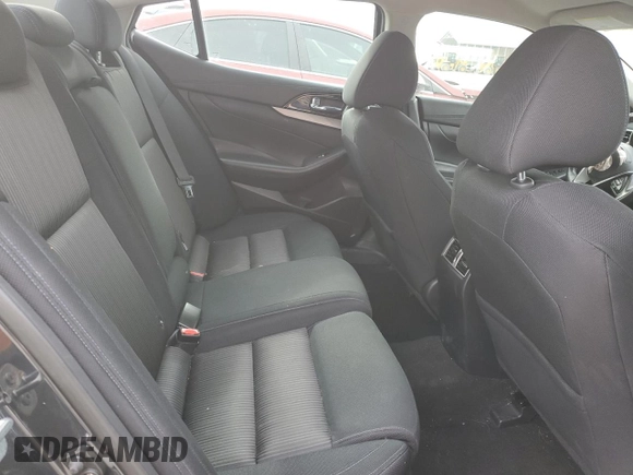 2016 Nissan Maxima S with VIN 1N4AA6AP2GC412340, listed as a Copart auction lot 82605284 with 127,262 mi miles and Salvage Title. Bid and sale history available at DreamBid. Image 10.