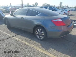 2009 Honda Accord EX z VIN 1HGCS12759A018803, wystawiony jako IAAI lot #41975016 z przebiegiem 107 013 mil mil oraz . Historia ofert i sprzedaży dostępna na DreamBid. Obrazek 3.