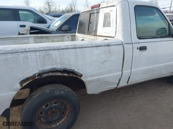 2001 Ford Ranger XL with VIN 1FTYR10D61TA82768, listed as a IAAI auction lot 41423585 with 90,854 mi miles. Bid and sale history available at carsss.com. Image 6.