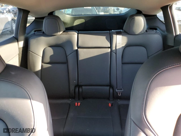 2022 Tesla Model Y Long Range with VIN 7SAYGDEE5NA022384, listed as a Copart auction lot 49283345 with 31,925 mi miles and Salvage Title. Bid and sale history available at carsss.com. Image 10.