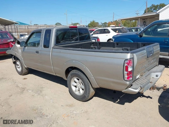 2001 Nissan Frontier 2WD XE with VIN 1N6DD26S61C309401, listed as a IAAI auction lot 40696750 with 221,948 mi miles. Bid and sale history available at carsss.com. Image 3.