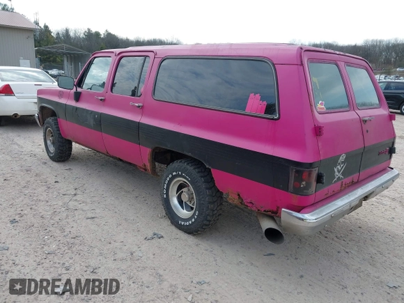 1981 Chevrolet Suburban z VIN 1G8EK16L5BF127764, wystawiony jako IAAI lot #42062572 z przebiegiem 83 014 mil mil oraz . Historia ofert i sprzedaży dostępna na DreamBid. Obrazek 3.