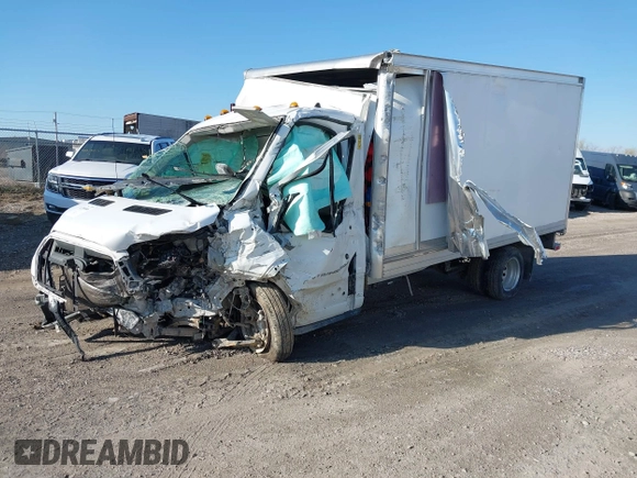2022 Ford Transit z VIN 1FDBF6Z86NKA40450, wystawiony jako IAAI lot #41768046 z przebiegiem Nie podano mil oraz . Historia ofert i sprzedaży dostępna na DreamBid. Obrazek 17.