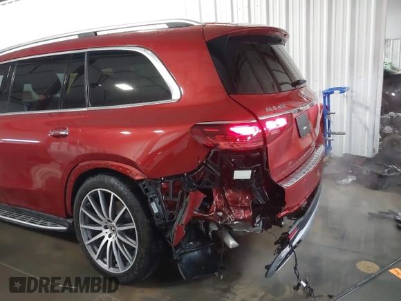 2025 Mercedes-Benz GLS with VIN 4JGFF5KEXSB291866, listed as a IAAI auction lot 41556256 with 4,804 mi miles. Bid and sale history available at carsss.com. Image 6.