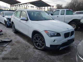 2013 BMW X1 28i with VIN WBAVM1C58DVW45962, listed as a IAAI auction lot 41323144 with 117,363 mi miles. Bid and sale history available at carsss.com. Image 1.
