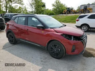 2023 Nissan Kicks SR z VIN 3N1CP5DV7PL570833, wystawiony jako Copart lot #59291285 z przebiegiem 39 002 mil mil oraz Czysty tytuł • Clean title. Historia ofert i sprzedaży dostępna na DreamBid. Obrazek 4.