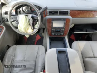 2007 Chevrolet Avalanche LTZ with VIN 3GNFK12Y77G232461, listed as a Copart auction lot 45599675 with 233,762 mi miles and Salvage Title. Bid and sale history available at DreamBid. Image 8.