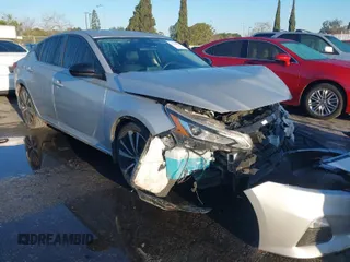 2022 Nissan Altima SR z VIN 1N4BL4CV3NN330052, wystawiony jako IAAI lot #41735544 z przebiegiem 39 782 mil mil oraz . Historia ofert i sprzedaży dostępna na DreamBid. Obrazek 1.