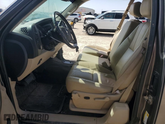 2011 Chevrolet Silverado 1500 LT with VIN 1GCRKSE33BZ332402, listed as a Copart auction lot 48675245 with 128,322 mi miles and Salvage Title. Bid and sale history available at DreamBid. Image 7.