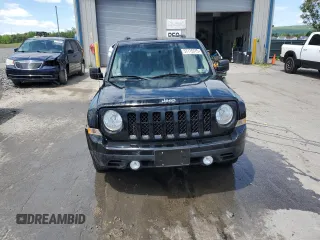 2014 Jeep Patriot Latitude z VIN 1C4NJPFA8ED679463, wystawiony jako Copart lot #57115775 z przebiegiem 183 218 mil mil oraz Szkoda całkowita • Salvage title. Historia ofert i sprzedaży dostępna na DreamBid. Obrazek 5.