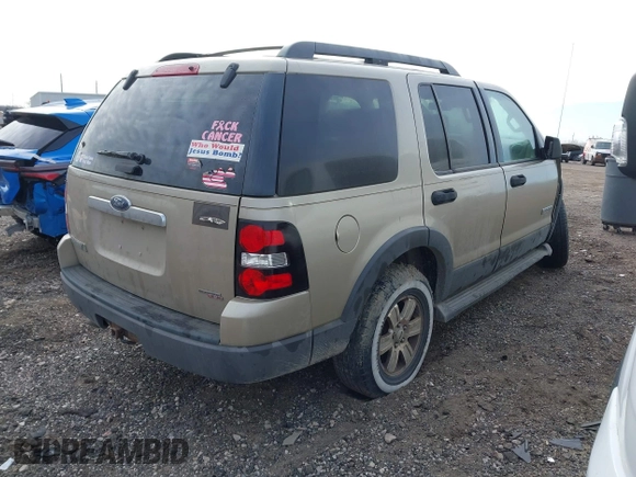 2006 Ford Explorer XLT with VIN 1FMEU73E46UA11137, listed as a IAAI auction lot 41995188 with 166,874 mi miles. Bid and sale history available at carsss.com. Image 4.