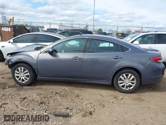 2011 Mazda Mazda6 i Sport with VIN 1YVHZ8BH4B5M19236, listed as a IAAI auction lot 42091308 with 137,042 mi miles. Bid and sale history available at carsss.com. Image 15.