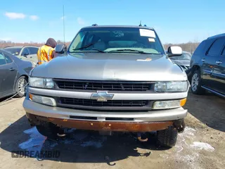 2003 Chevrolet Suburban Z71 with VIN 3GNFK16Z33G253479, listed as a IAAI auction lot 41871504 with 157,990 mi miles and . Bid and sale history available at DreamBid. Image 12.