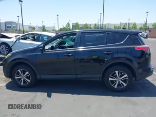 2018 Toyota RAV4 XLE z VIN 2T3WFREV1JW450514, wystawiony jako IAAI lot #42291018 z przebiegiem 89 370 mil mil oraz . Historia ofert i sprzedaży dostępna na DreamBid. Obrazek 15.