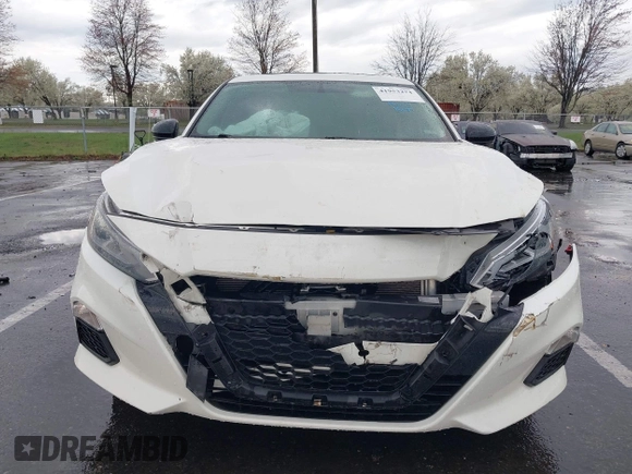 2019 Nissan Altima SR with VIN 1N4BL4CV4KN319945, listed as a IAAI auction lot 41953274 with 131,402 mi miles and . Bid and sale history available at carsss.com. Image 12.