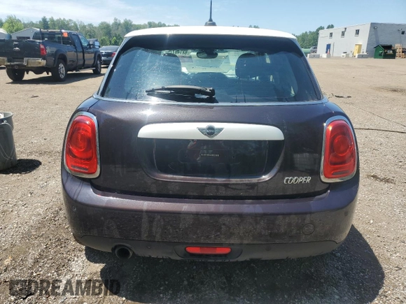 2015 MINI Hardtop 4 Door z VIN WMWXS5C53FT833759, wystawiony jako Copart lot #62146775 z przebiegiem Nie podano mil oraz Czysty tytuł • Clean title. Historia ofert i sprzedaży dostępna na DreamBid. Obrazek 6.