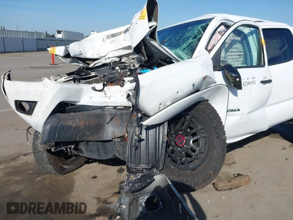 2012 Toyota Tacoma PreRunner z VIN 3TMJU4GN2CM128050, wystawiony jako IAAI lot #42200352 z przebiegiem Nie podano mil oraz . Historia ofert i sprzedaży dostępna na DreamBid. Obrazek 19.