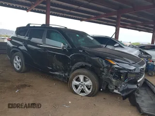 2023 Toyota Highlander L z VIN 5TDKDRBH5PS012348, wystawiony jako IAAI lot #41939306 z przebiegiem 19 792 mil mil oraz . Historia ofert i sprzedaży dostępna na DreamBid. Obrazek 1.