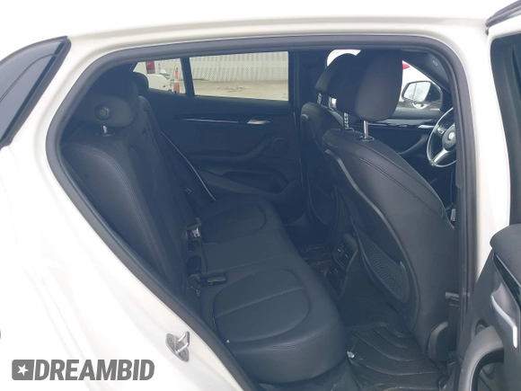 2023 BMW X2 sDrive28i z VIN WBXYH9C04P5V72846, wystawiony jako IAAI lot #41479964 z przebiegiem 29 644 mil mil oraz . Historia ofert i sprzedaży dostępna na DreamBid. Obrazek 8.