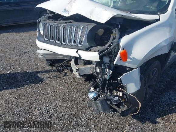 2017 Jeep Renegade Latitude with VIN ZACCJBBB8HPE64812, listed as a IAAI auction lot 41349525 with 106,966 mi miles. Bid and sale history available at carsss.com. Image 6.