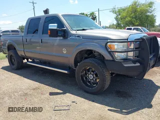 2014 Ford F-250 XL z VIN 1FT7W2BT3EEB33393, wystawiony jako IAAI lot #42220669 z przebiegiem 267 419 mil mil oraz . Historia ofert i sprzedaży dostępna na DreamBid. Obrazek 1.
