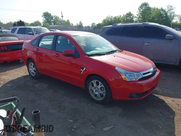 2008 Ford Focus SE z VIN 1FAHP35N08W192703, wystawiony jako IAAI lot #42280619 z przebiegiem 119 636 mil mil oraz . Historia ofert i sprzedaży dostępna na DreamBid. Obrazek 1.