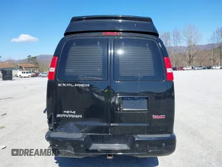 2018 GMC Savana Cargo Van with VIN 1GTW7BFG5J1160683, listed as a IAAI auction lot 41822345 with 81,359 mi miles. Bid and sale history available at carsss.com. Image 16.