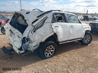 2019 Toyota 4Runner SR5 with VIN JTEBU5JR2K5616582, listed as a IAAI auction lot 41159029 with 1 mi miles. Bid and sale history available at carsss.com. Image 4.
