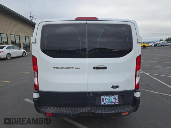 2019 Ford Transit z VIN 1FTYE1YM4KKB70936, wystawiony jako IAAI lot #42525385 z przebiegiem 233 237 mil mil oraz . Historia ofert i sprzedaży dostępna na DreamBid. Obrazek 21.