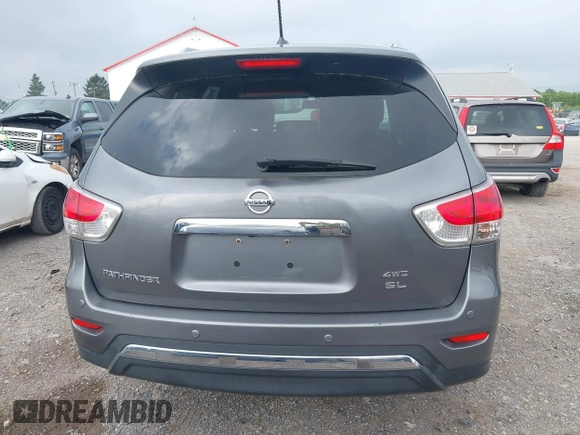 2015 Nissan Pathfinder SL z VIN 5N1AR2MMXFC680933, wystawiony jako IAAI lot #42790811 z przebiegiem 156 584 mil mil oraz . Historia ofert i sprzedaży dostępna na DreamBid. Obrazek 16.