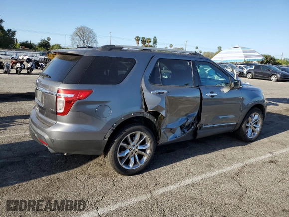 2011 Ford Explorer XLT z VIN 1FMHK8D86BGA15796, wystawiony jako Copart lot #55348385 z przebiegiem 129 505 mil mil oraz Szkoda całkowita • Salvage title. Historia ofert i sprzedaży dostępna na DreamBid. Obrazek 3.