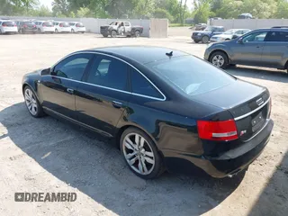 2008 Audi S6 z VIN WAUDN74F08N065694, wystawiony jako IAAI lot #42393845 z przebiegiem 127 500 mil mil oraz . Historia ofert i sprzedaży dostępna na DreamBid. Obrazek 3.