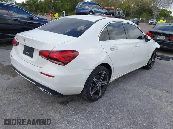 2022 Mercedes-Benz A 220 with VIN W1K3G4EB5NJ341170, listed as a IAAI auction lot 41598290 with 33,325 mi miles and . Bid and sale history available at DreamBid. Image 4.