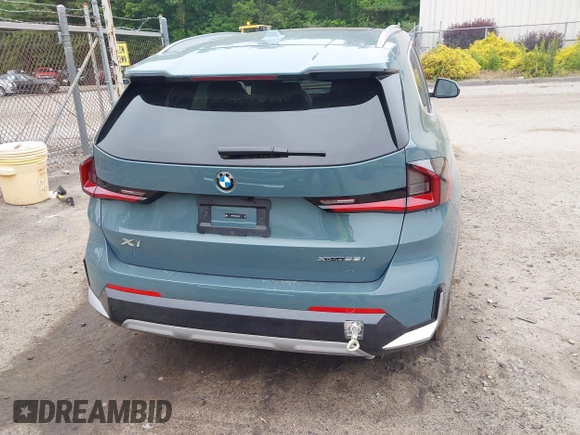 2024 BMW X1 xDrive28i with VIN WBX73EF05R5Z86851, listed as a IAAI auction lot 42439728 with 3,501 mi miles and . Bid and sale history available at DreamBid. Image 16.