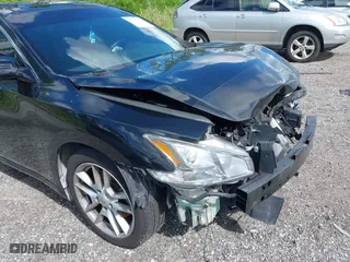 2010 Nissan Maxima 3.5 SV w/Premium Pkg with VIN 1N4AA5AP7AC846190, listed as a IAAI auction lot 40232653 with 136,384 mi miles. Bid and sale history available at carsss.com. Image 13.