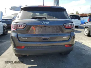 2023 Jeep Compass Latitude Lux z VIN 3C4NJDFN3PT507260, wystawiony jako Copart lot #71025924 z przebiegiem 48 214 mil mil oraz Szkoda całkowita • Salvage title. Historia ofert i sprzedaży dostępna na DreamBid. Obrazek 6.