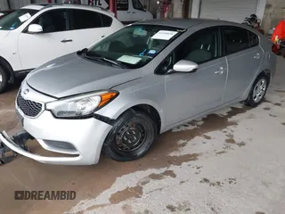 2014 Kia Forte LX with VIN KNAFK4A67E5059911, listed as a IAAI auction lot 42105858 with 183,067 mi miles. Bid and sale history available at carsss.com. Image 2.
