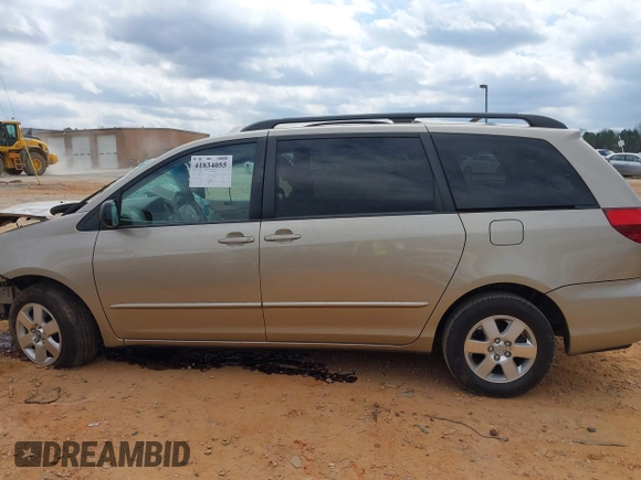 2005 Toyota Sienna CE with VIN 5TDZA23C25S256778, listed as a IAAI auction lot 41834055 with 118,360 mi miles. Bid and sale history available at carsss.com. Image 15.