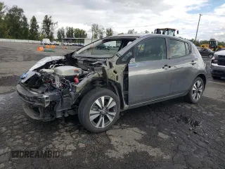 2017 Nissan LEAF S with VIN 1N4BZ0CP2HC308181, listed as a Copart auction lot 76100164 with 78,923 mi miles and Salvage Title. Bid and sale history available at carsss.com. Image 1.