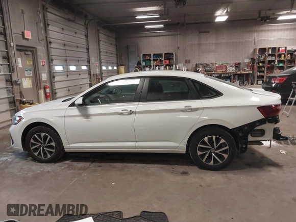 2024 Volkswagen Jetta S with VIN 3VW5M7BU9RM071109, listed as a IAAI auction lot 41517014 with 4,523 mi miles and . Bid and sale history available at DreamBid. Image 14.