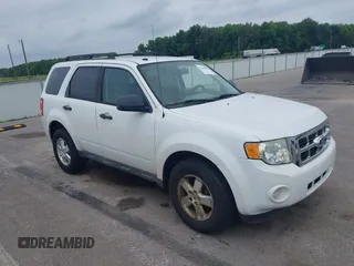 2012 Ford Escape XLT с VIN 1FMCU9D70CKC27271, выставлен на аукционе IAAI как лот 42440003 с пробегом 184 736 миль миль и . История ставок и продаж доступна на DreamBid. Изображение 1.