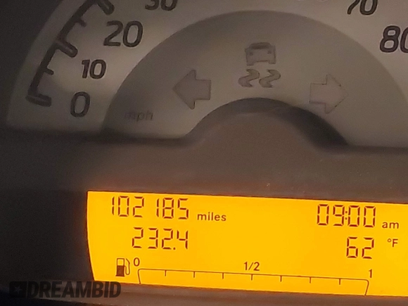 2015 Smart fortwo Passion with VIN WMEEJ3BA1FK805997, listed as a IAAI auction lot 41900723 with 102,185 mi miles. Bid and sale history available at carsss.com. Image 16.