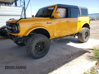 2022 Ford Bronco z VIN 1FMEE5BP8NLB30916, wystawiony jako Copart lot #54632415 z przebiegiem 33 316 mil mil oraz Szkoda całkowita • Salvage title. Historia ofert i sprzedaży dostępna na DreamBid. Obrazek 1.
