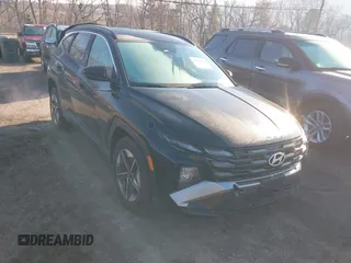 2025 Hyundai Tucson SEL with VIN 3KMJBCDE3SE003844, listed as a IAAI auction lot 41644926 with 4,984 mi miles. Bid and sale history available at carsss.com. Image 1.