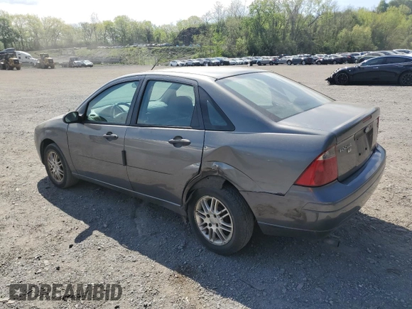 2007 Ford Focus S z VIN 1FAHP34N57W145697, wystawiony jako Copart lot #55335235 z przebiegiem 228 416 mil mil oraz Nie do naprawy • Non repairable. Historia ofert i sprzedaży dostępna na DreamBid. Obrazek 2.
